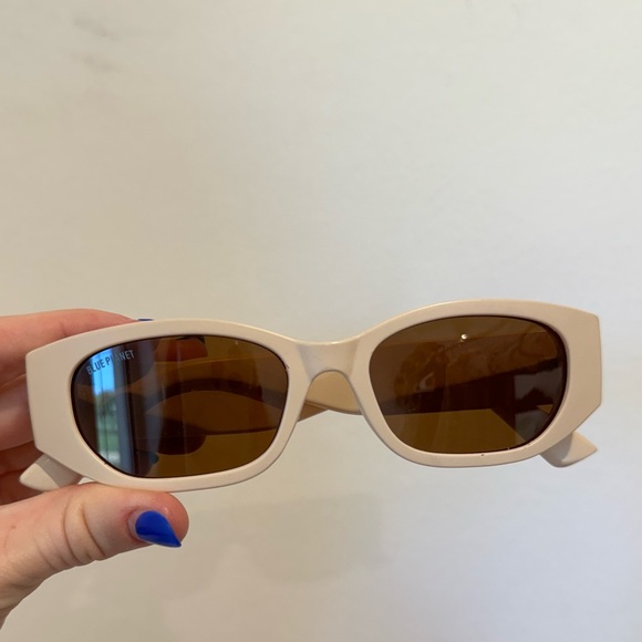 Blue Planet Unisex Cream Retro Brown Lens Taj Polarized Rectangle Sunglasses - Picture 4 of 15